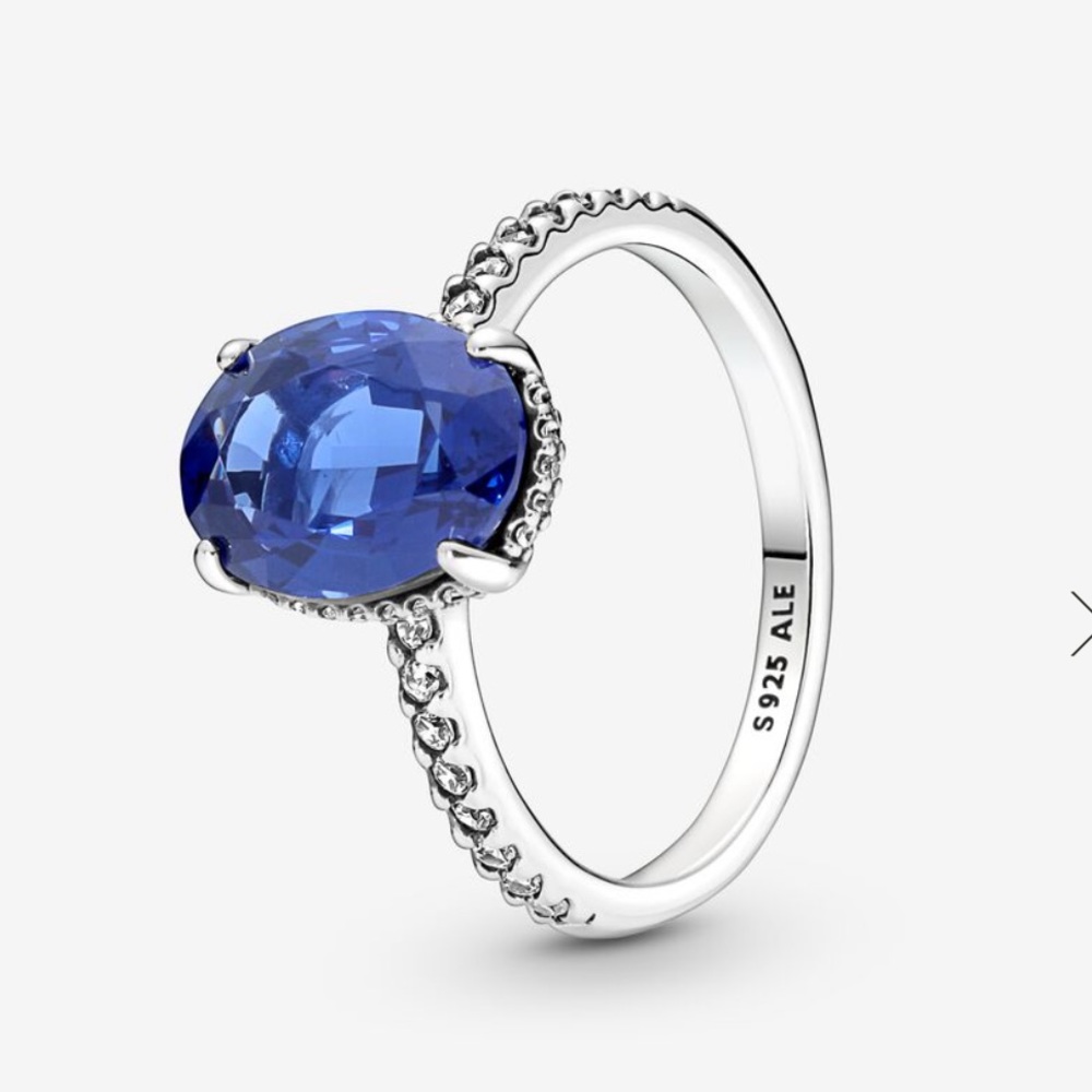 Pandora Sparkling Statement Halo Ring